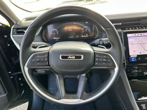 Used 2022 Jeep Grand Cherokee Limited AWD/4WD image 18