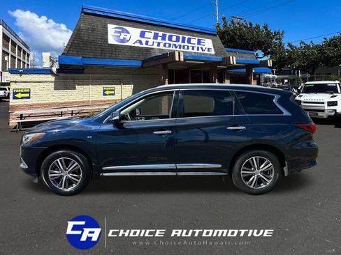 Used 2020 INFINITI QX60 Luxe w/ Essential Package FWD image 3