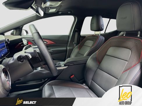 Used 2026 Chevrolet Equinox EV RS w/ Convenience Package II FWD image 23