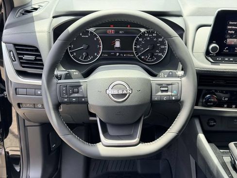 New 2026 Nissan Rogue SV AWD/4WD image 18