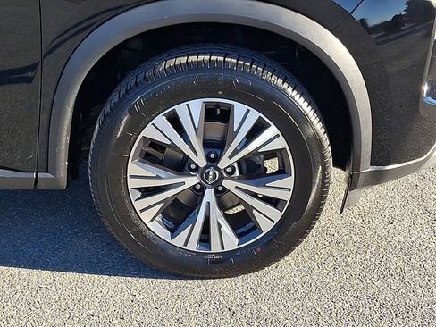 Used 2023 Nissan Rogue SV image 8