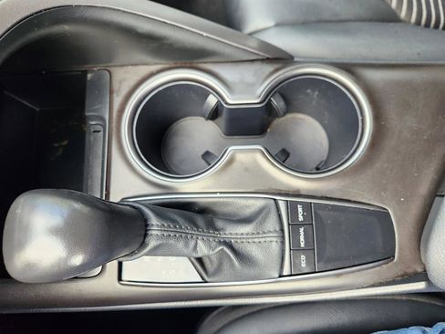 Used 2024 Toyota Camry SE image 28