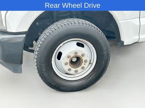 Certified 2019 Ford F350 XL image 4