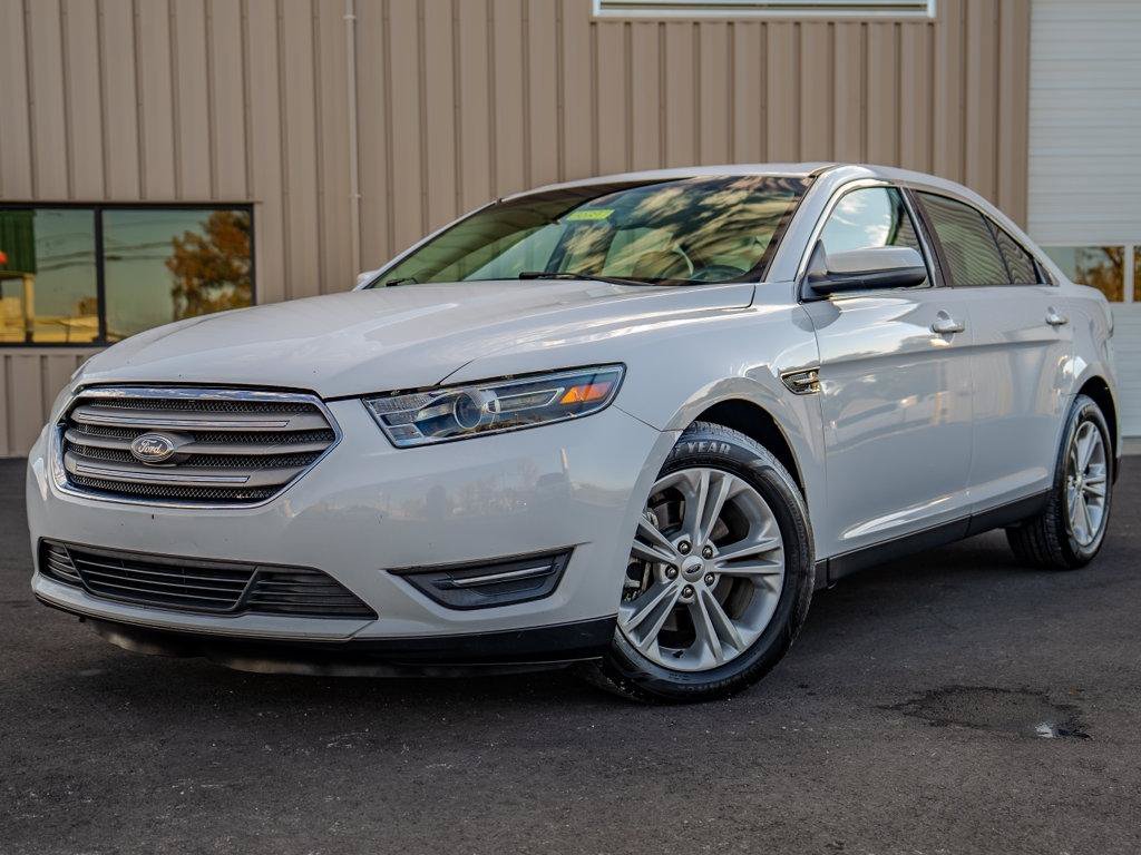 Used 2017 Ford Taurus SEL w/ Equipment Group 201A FWD image 6
