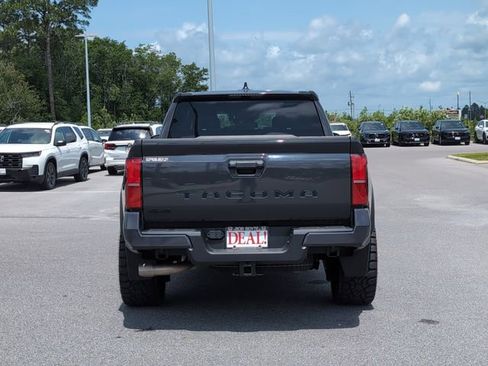 Used 2024 Toyota Tacoma TRD Off-Road AWD/4WD image 4