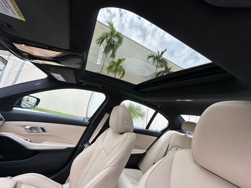 Used 2022 BMW 330i Sedan w/ Driving Assistance Package image 28