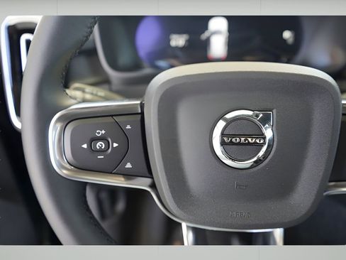 New 2025 Volvo EX40 Core w/ Climate Package image 11