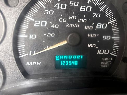 Used 2006 GMC Savana 2500 w/ Power and Light Package image 14