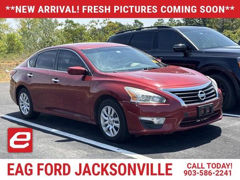 Used 2014 Nissan Altima 2.5 S FWD image 1