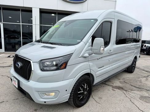 Used 2024 Ford Transit 250 148 Medium Roof Extended AWD image 3