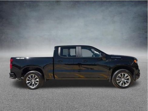 Used 2025 Chevrolet Silverado 1500 RST AWD/4WD image 45