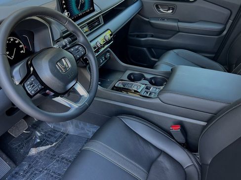 New 2025 Honda Pilot EX-L image 7