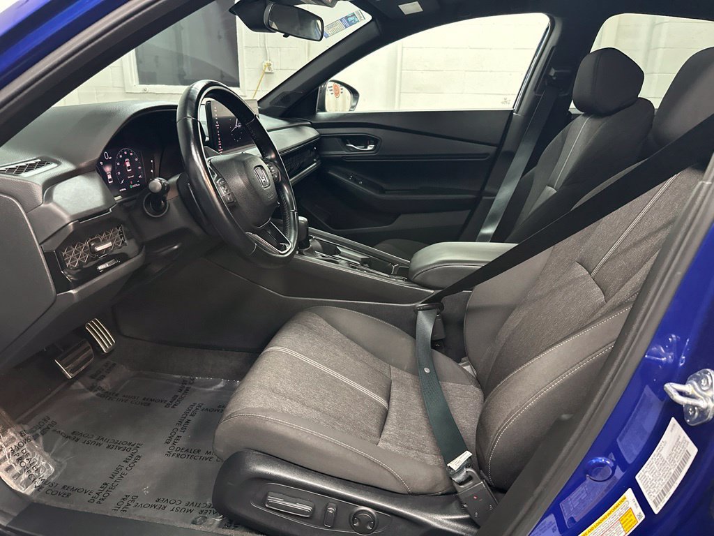 Used 2025 Honda Accord Sport image 19