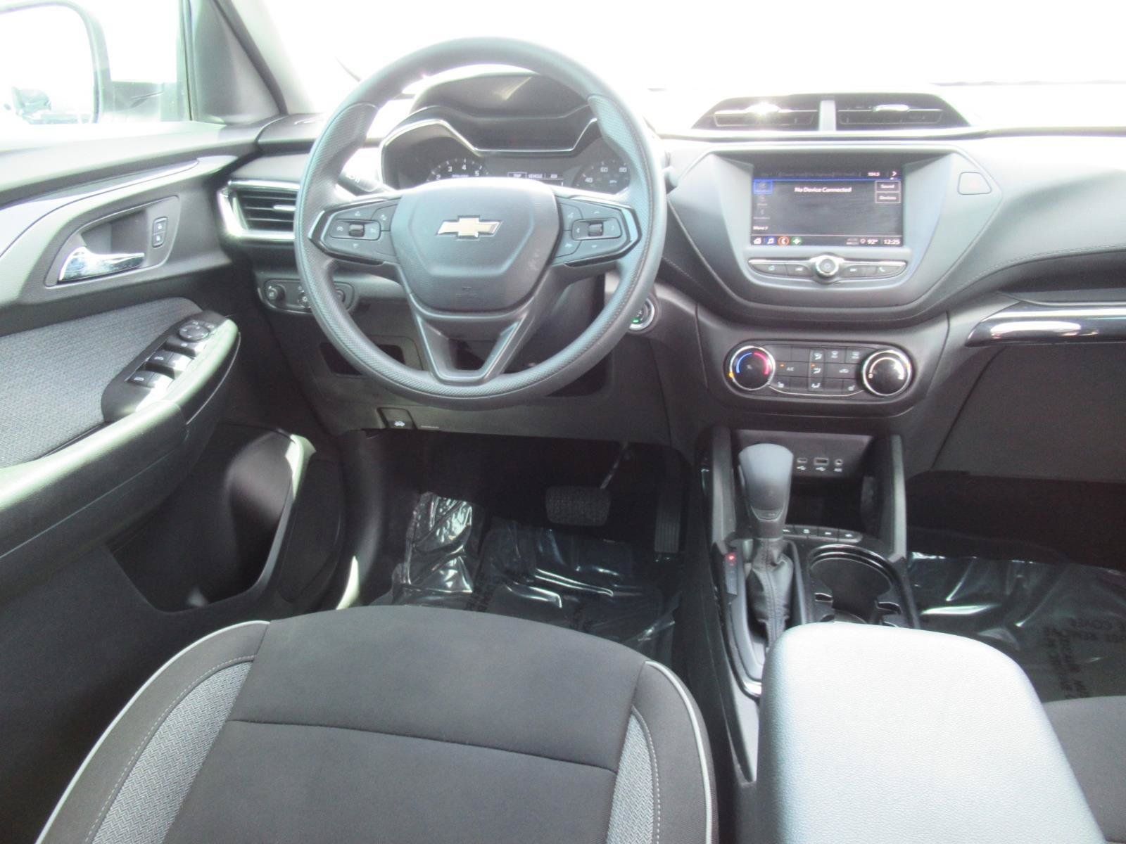Certified 2023 Chevrolet TrailBlazer LT FWD image 13