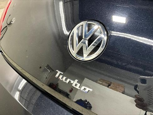 Used 2019 Volkswagen Beetle 2.0T S image 23