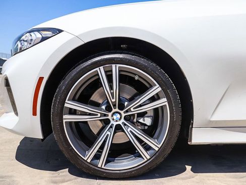 Used 2023 BMW 330i Sedan w/ Convenience Package RWD image 13