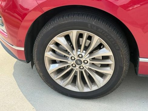 Used 2022 Ford Edge Titanium w/ Equipment Group 301A AWD/4WD image 5
