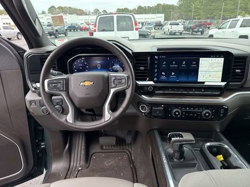 Used 2025 Chevrolet Silverado 1500 LT w/ Leather Package image 10