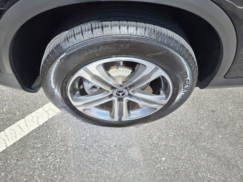 Used 2019 Mercedes-Benz GLC 300 image 11