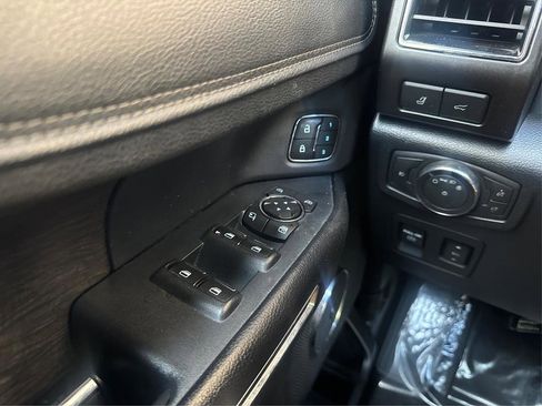 Used 2018 Ford Expedition Limited w/ Equipment Group 301A RWD image 23