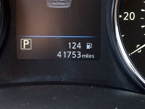 Used 2020 Nissan Rogue SV FWD image 19