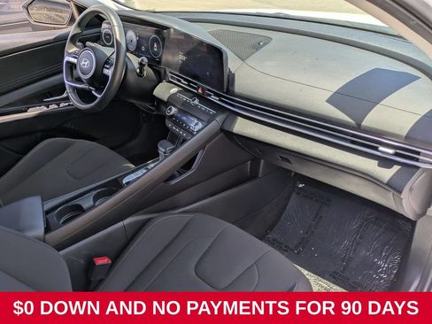 Used 2025 Hyundai Elantra SEL FWD image 29