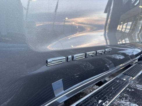 Used 2021 GMC Sierra 1500 SLE image 4