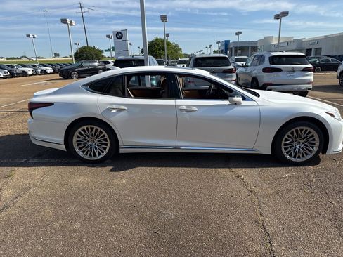 Used 2024 Lexus LS 500 image 4