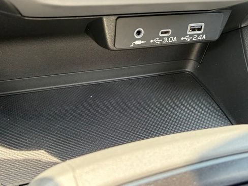 Used 2026 Subaru Crosstrek 2.5i Premium AWD/4WD image 20