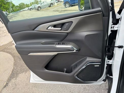 New 2026 Chevrolet Traverse LT w/ Enhanced Driving Package FWD image 37