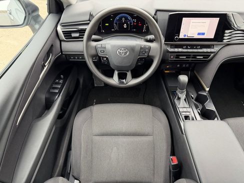 Used 2026 Toyota Camry LE FWD image 14