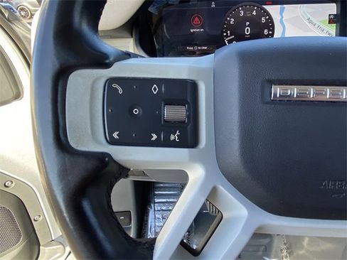 Used 2020 Land Rover Defender 110 SE image 8
