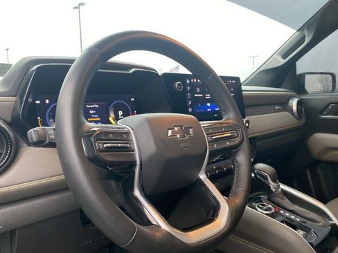 Used 2024 Chevrolet Colorado ZR2 w/ ZR2 Convenience Package III image 11