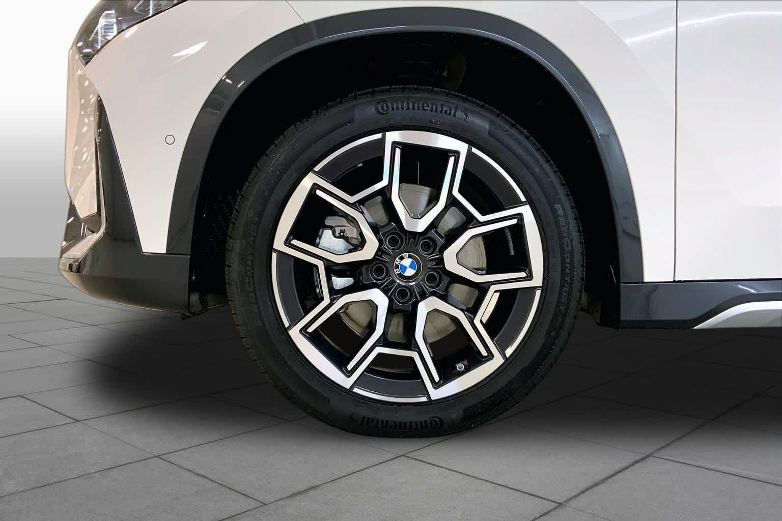New 2027 BMW X1 xDrive28i AWD/4WD image 11