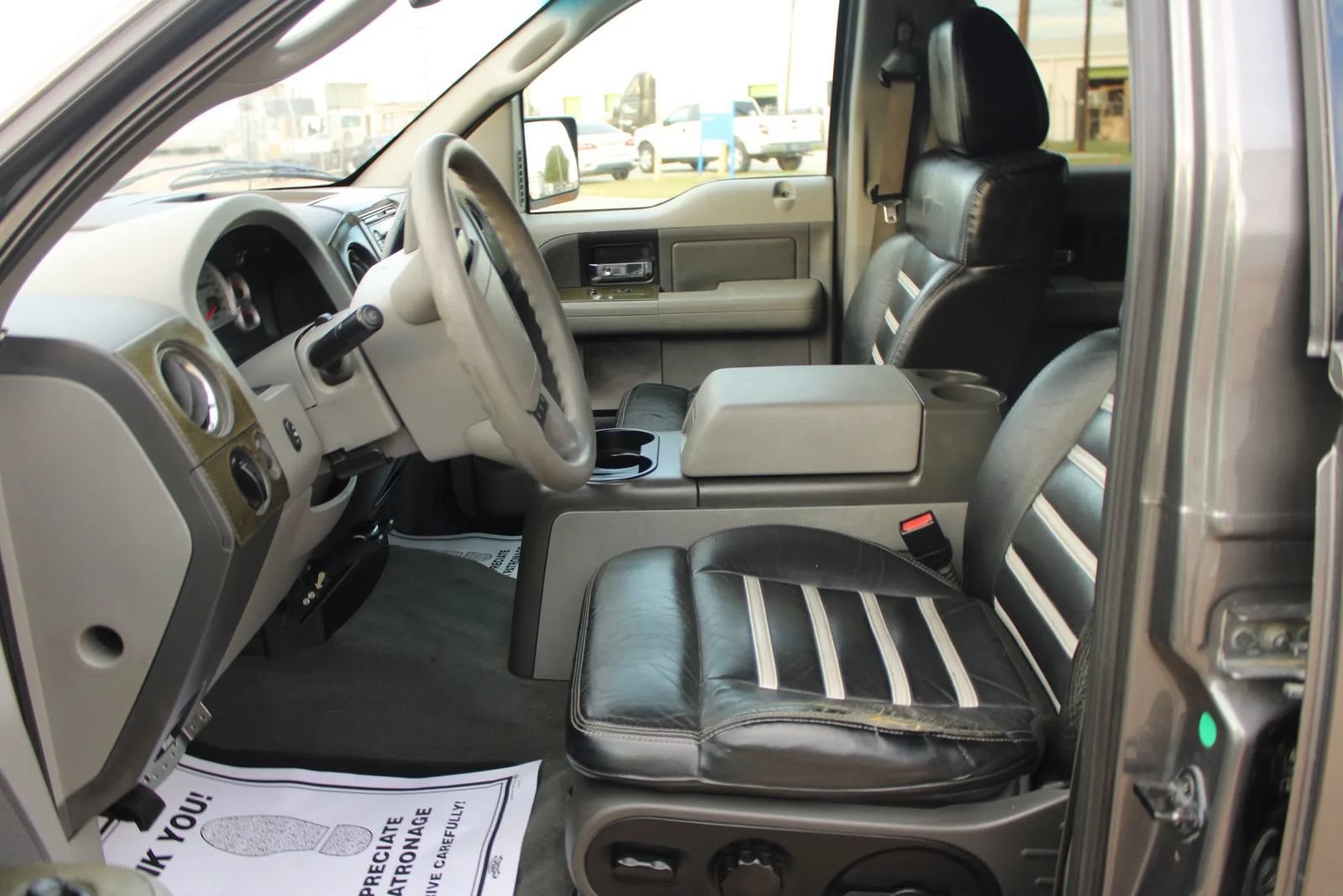 Used 2004 Ford F150 Lariat RWD image 17