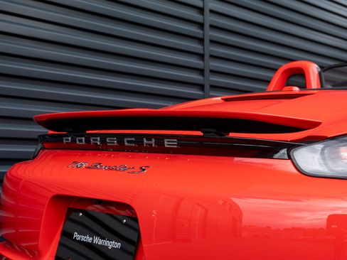 Certified 2017 Porsche 718 Boxster S RWD image 22