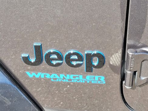 Used 2021 Jeep Wrangler Unlimited Sahara image 12