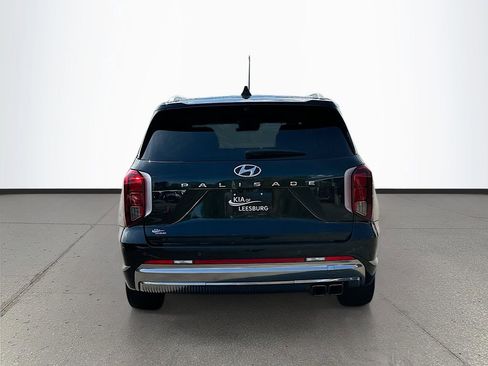 Used 2023 Hyundai Palisade Calligraphy image 6