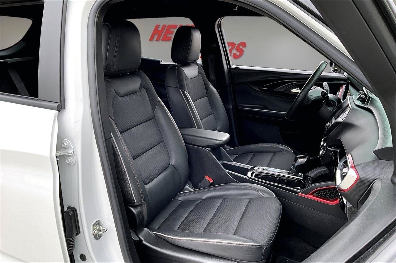 Used 2023 Chevrolet TrailBlazer RS AWD/4WD image 30