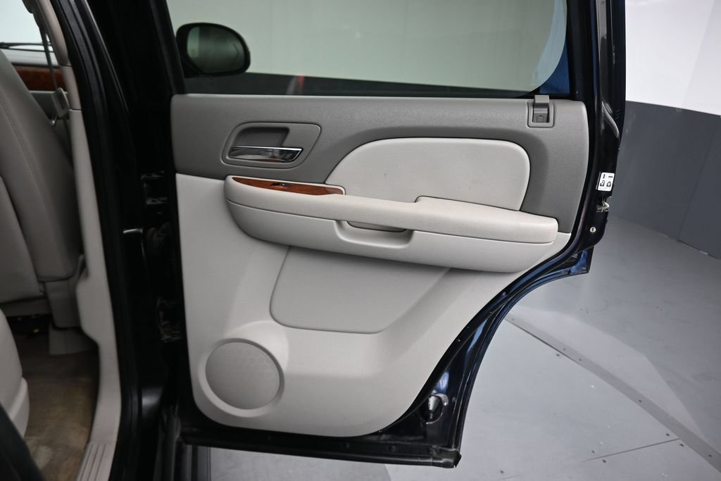 Used 2012 GMC Yukon SLT w/ SLT-2 Equipment Package RWD image 37