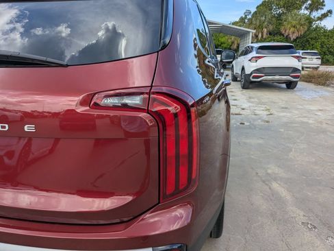 Used 2023 Kia Telluride S w/ S Sunroof Package FWD image 10