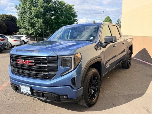 Used 2024 GMC Sierra 1500 Elevation w/ X31 Off-Road Package AWD/4WD image 11