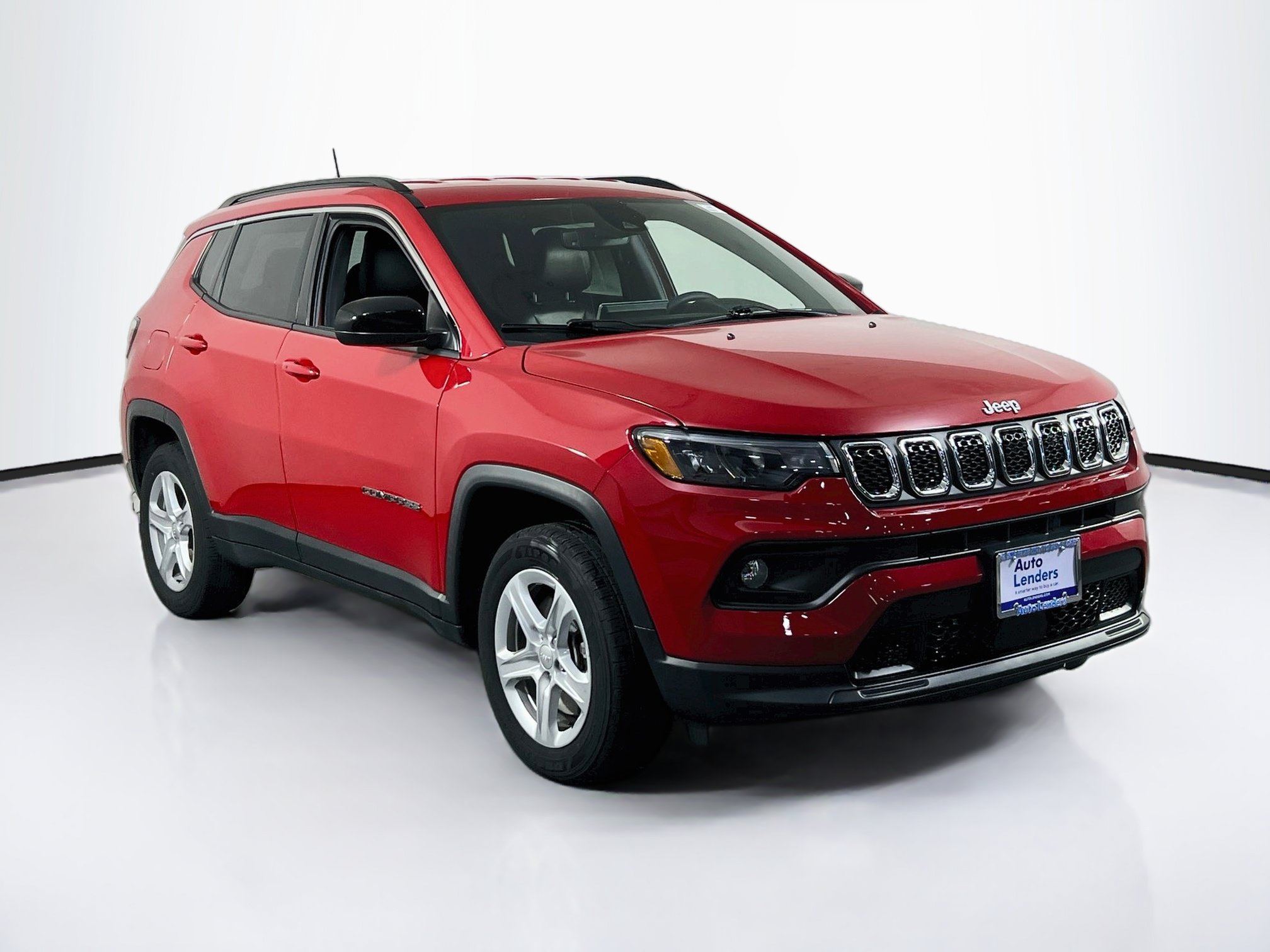 Used 2023 Jeep Compass Latitude w/ Convenience Group AWD/4WD image 3