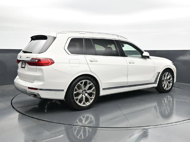 Used 2021 BMW X7 xDrive40i w/ Parking Assistance Package AWD/4WD image 2