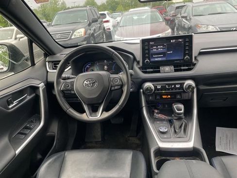 Used 2020 Toyota RAV4 XSE w/ All Weather Liner Package AWD/4WD image 8