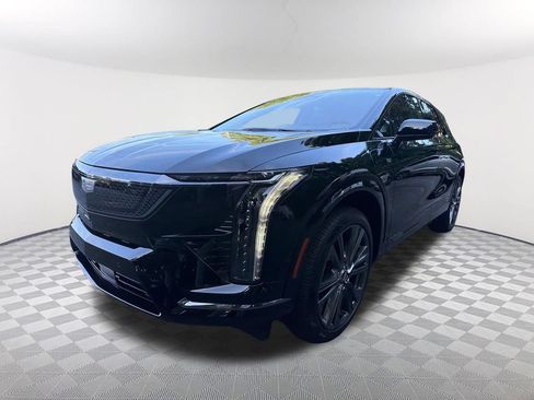 Used 2026 Cadillac Optiq Sport 2 RWD image 1