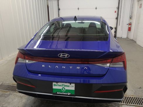 Used 2025 Hyundai Elantra SEL FWD image 7