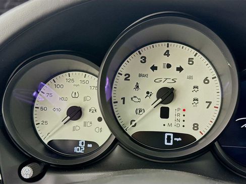 New 2026 Porsche Macan GTS image 16