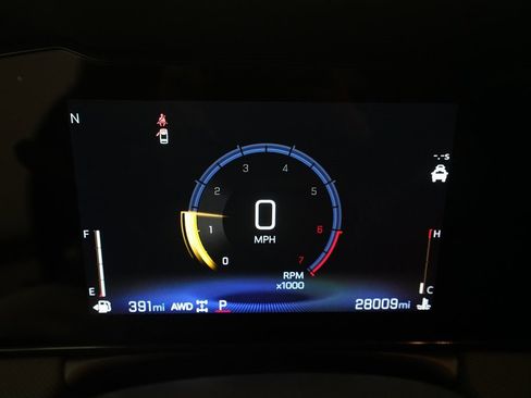 Used 2025 Chevrolet TrailBlazer LT image 2