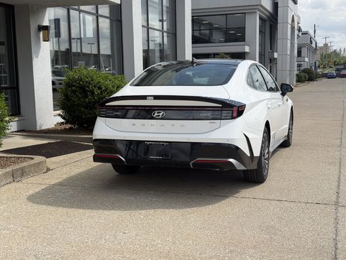 New 2026 Hyundai Sonata Limited FWD image 5